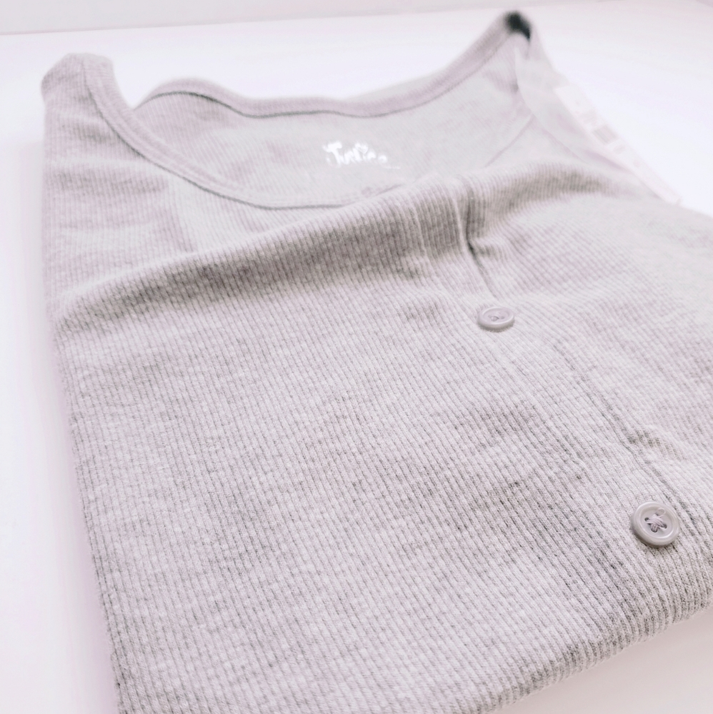 Sweater - Picture 2 of 8